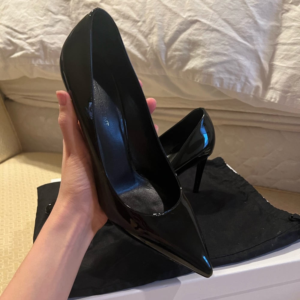 Saint Laurent Black Patent Leather Pumps